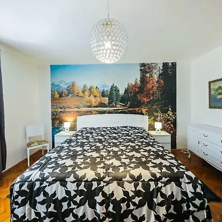 Center Apartment *